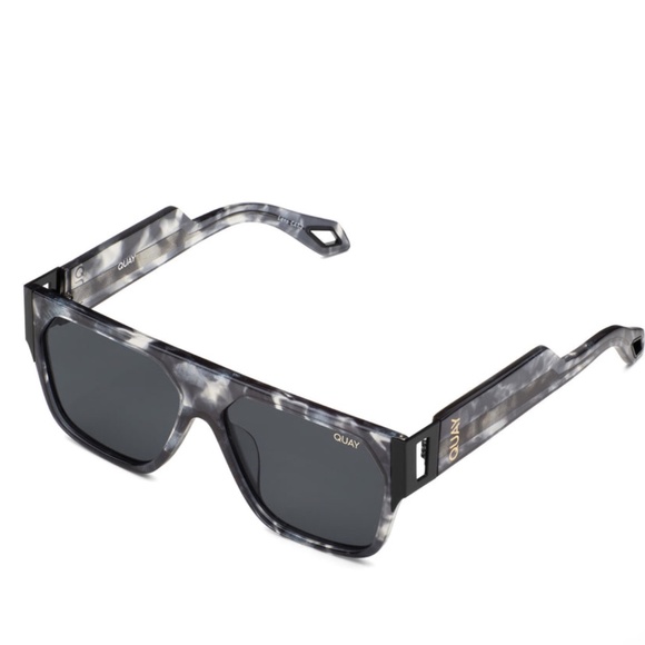 NEW! Quay go off polarized grey sunglasses